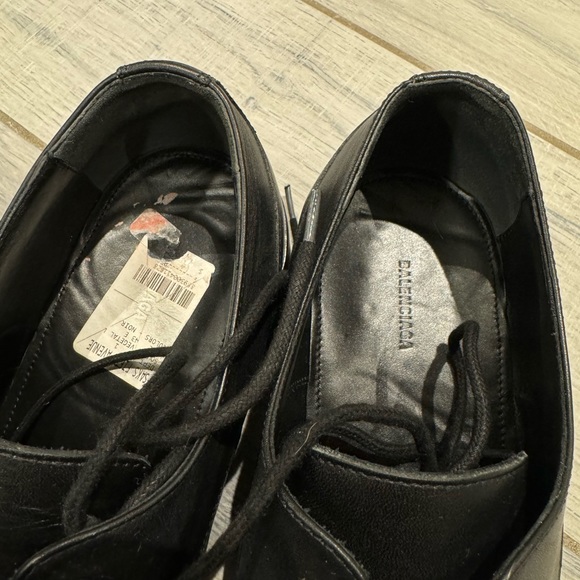 BALENCIAGA LOGO DERBY SHOE - Picture 15 of 15